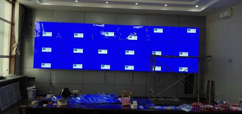 液晶拚接屏支架安裝效果圖